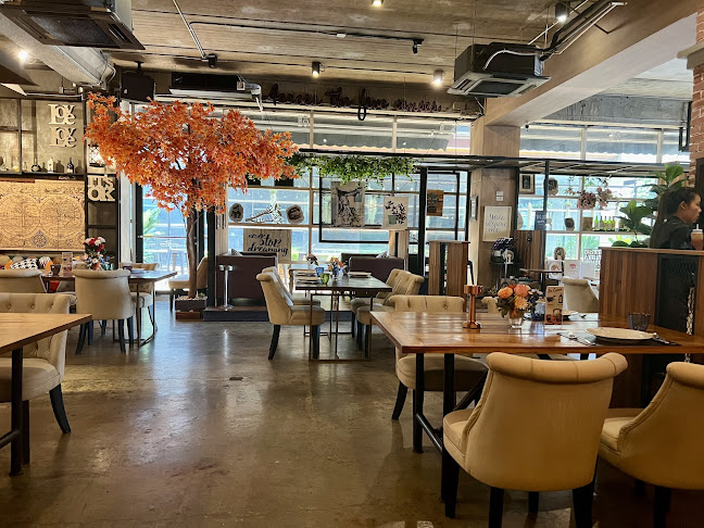 Five Crossing - การบริการอาหารและที่พัก