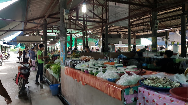 Laem Din Market ตลาดแหลมดิน - การบริการอาหารและที่พัก