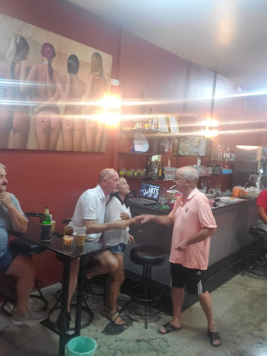 Jum Bar & Restaurant - อำเภอบางละมุง