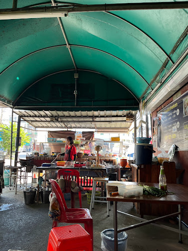 Comentarii opinii despre ก๋วยเตี๋ยวไทยต้มยำแม่เมย