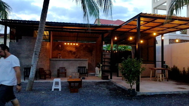 Opinii despre อาม่า AMA Restaurant​ & ​Bar în อำเภอเมืองภูเก็ต - การบริการอาหารและที่พัก