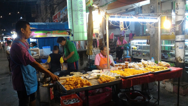 Opinii despre ไนท์พลาซ่าสวนหมาก เทศบาลนครราชสีมา în อำเภอเมืองนครราชสีมา - การบริการอาหารและที่พัก