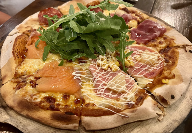 Five Crossing - การบริการอาหารและที่พัก