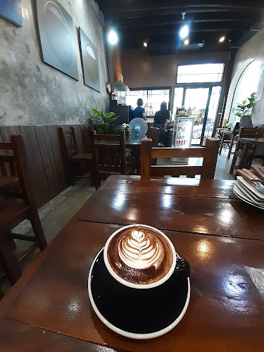 Opinii despre Chino@Cafe' Gallery în อำเภอเมืองภูเก็ต - การบริการอาหารและที่พัก