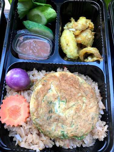 Opinii despre ร้านใต้ต้นมะม่วงภูเก็ต în อำเภอเมืองภูเก็ต - การบริการอาหารและที่พัก