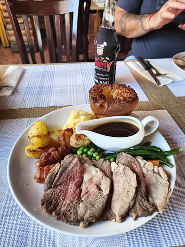 205 23 ถนน นาใน ตำบลป่าตอง อำเภอกะทู้ ภูเก็ต 83150