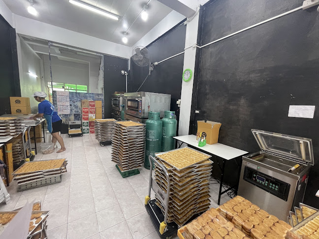 ขนมปังกระเทียม JC Bread เจ้าดัง - เมือง