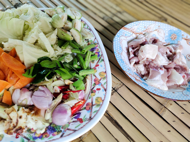 ไก่ต้มน้ำปลากาญจนา