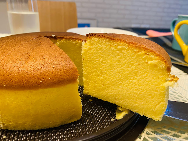 Hometown - การบริการอาหารและที่พัก