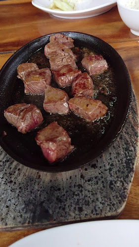 โคขุน แอท พัทยา by ดา - การบริการอาหารและที่พัก