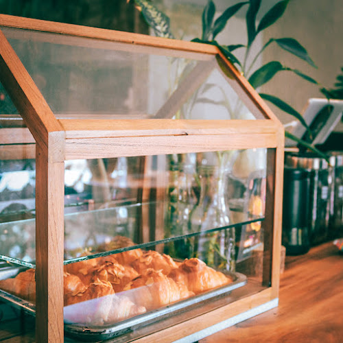 Comentarii opinii despre 1 AM Cafe