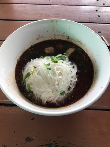 ก๋วยเตี๋ยวเรือ ลูกเกด สูตรอยุธยา - การบริการอาหารและที่พัก