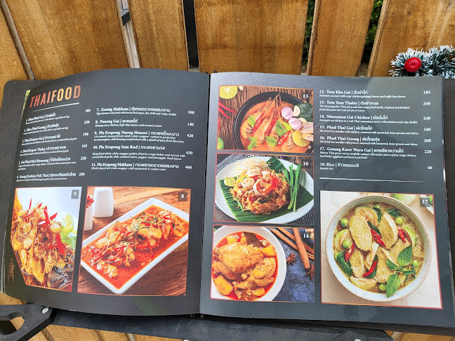 Vibes 360 Bar & Restaurant - การบริการอาหารและที่พัก