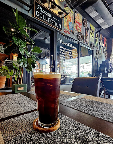 Coffee Talk Old Phuket Town - อำเภอเมืองภูเก็ต