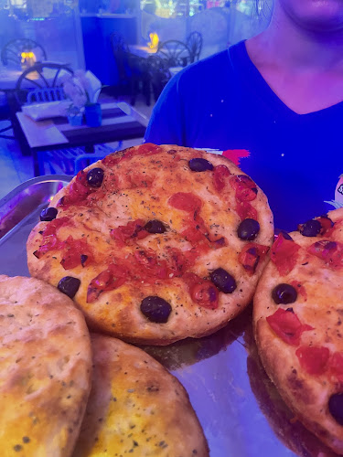 Opinii despre San Antonio Beach Guesthouse & Restaurant în kata - การบริการอาหารและที่พัก