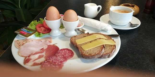 V8P3+R2J ตำบลป่าตอง อำเภอกะทู้ ภูเก็ต 83150