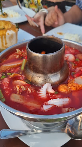 River Wine Restaurant&Karaoke