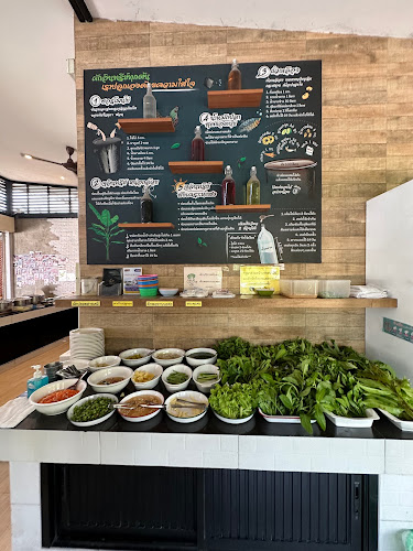 Opinii despre ขนมจีนจี้ลิ่ว บ๊ะจ่างภูเก็ต în อำเภอถลาง - การบริการอาหารและที่พัก