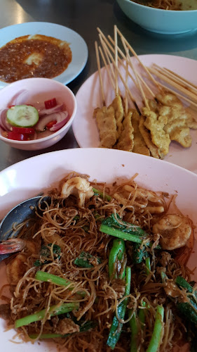 ร้านราดหน้ายอดผักสายไหมคลอง2ธัญบุรี - การบริการอาหารและที่พัก