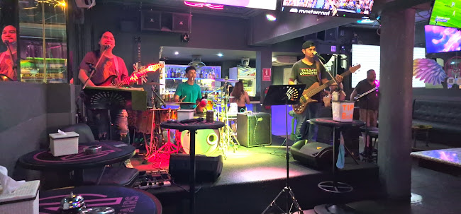 Mayfairs Live Band & Entertainment Bar