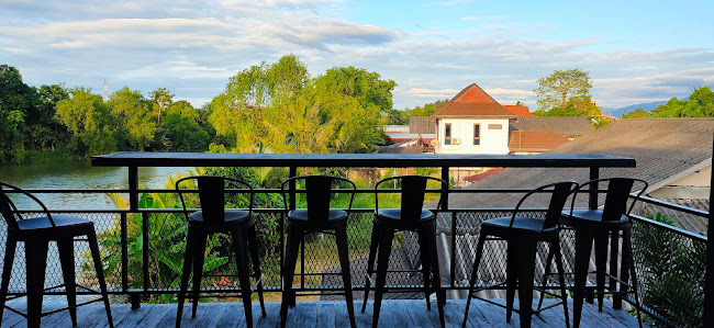 33Cafe Chantaburi บ้านริมน้ำ - การบริการอาหารและที่พัก