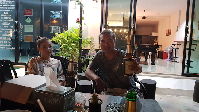 Famous Bar - Koh Samui - Bar - Pool - Thai Food - อำเภอเกาะสมุย