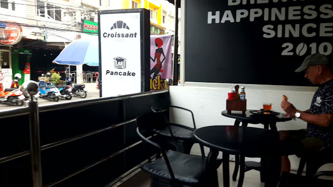 Opinii despre At All Cafe în อำเภอบางละมุง - การบริการอาหารและที่พัก