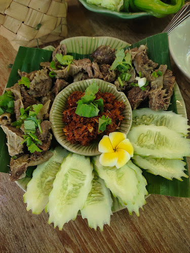 Opinii despre เฮือนคำ ก๋าแฟ ๒๕๕๙ în อำเภอเมืองพิษณุโลก - การบริการอาหารและที่พัก