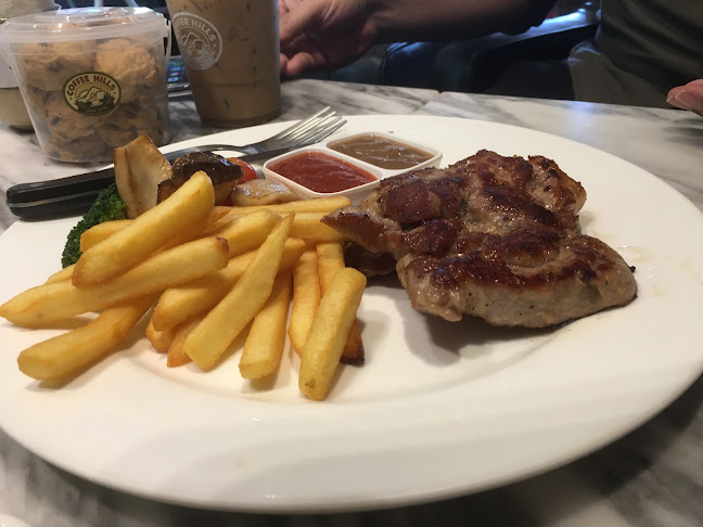 Coffee Hills Cafe - การบริการอาหารและที่พัก