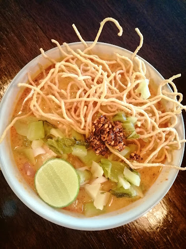 SMAZ Bistro สมาส บิสโทร - การบริการอาหารและที่พัก