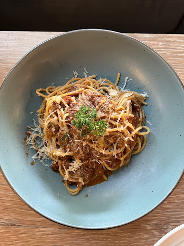 Chocolate Factory Pattaya Parking - การบริการอาหารและที่พัก