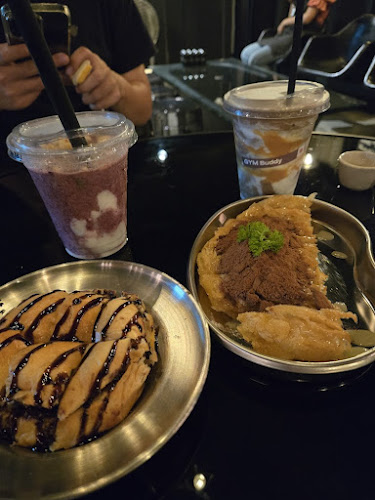 ชาลี นมสด ปังปิ้ง - เมือง