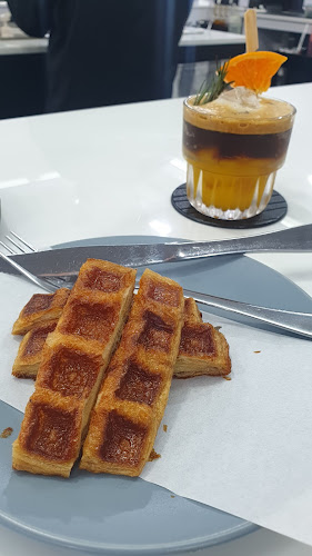 Avenue Hatyai - Brew with happiness - การบริการอาหารและที่พัก