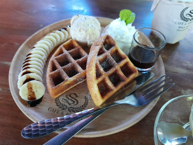 S Cafe & Bistro - การบริการอาหารและที่พัก