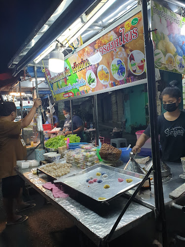 ตลาดซุ้ย - การบริการอาหารและที่พัก