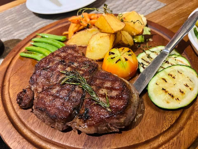 Opinii despre เรนฟอร์เรสคาเฟ่ พัทยา în อำเภอบางละมุง - การบริการอาหารและที่พัก