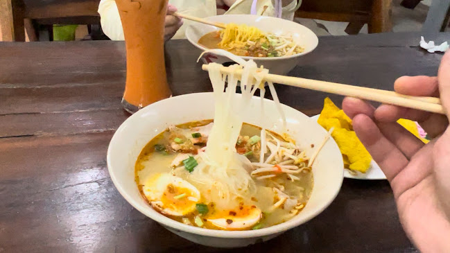 กาแฟสด&ก๋วยเตี๋ยวต้มยำไข่มะตูม