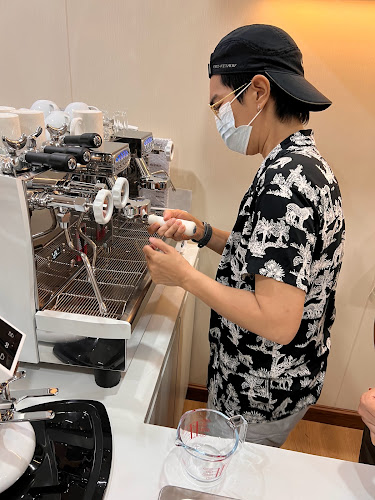 CUPSs Coffee shop 咖啡店 ร้านกาแฟคัพส์ - การบริการอาหารและที่พัก