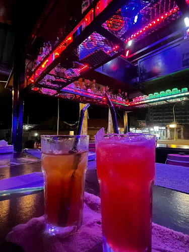 Opinii despre Ours Bar în อำเภอกะทู้ - การบริการอาหารและที่พัก