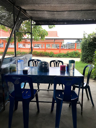 Opinii despre ร้านก๋วยเตี๋ยวน่องไก่ ท่าข้าว în อำเภอเมืองนครสวรรค์ - การบริการอาหารและที่พัก