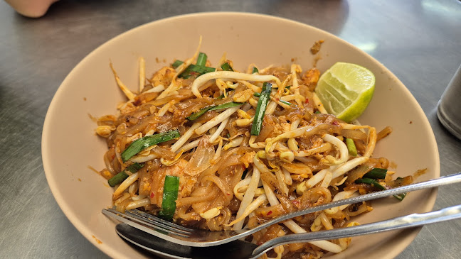 Opinii despre The Pad Thai Shop( ผัดไทกะรน) în เมือง - การบริการอาหารและที่พัก