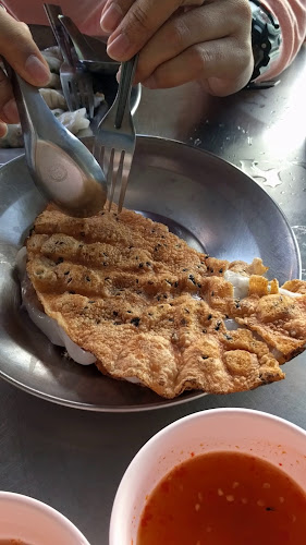 ปากหม้อ Robot เจ๊หุ่นยนต์ - อำเภอเมืองอุบลราชธานี