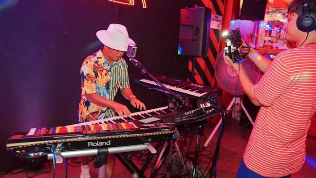 Comentarii opinii despre Hookup Corner