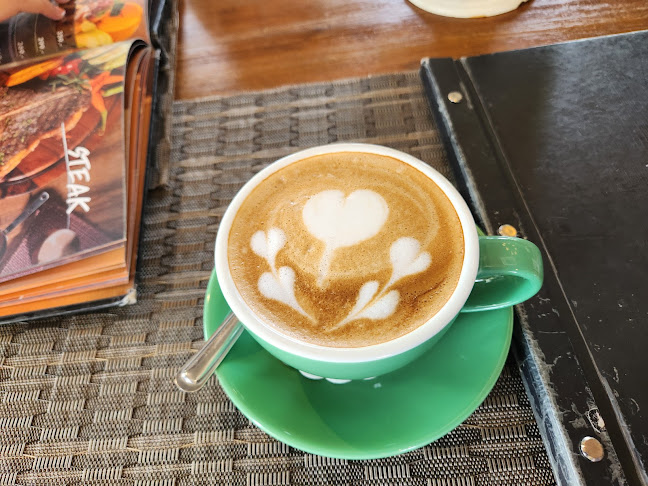 เรนฟอร์เรสคาเฟ่ พัทยา