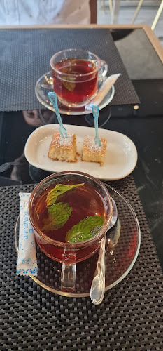 Burger Saloon - การบริการอาหารและที่พัก