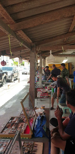 ตลาดนัดสี่แยกตาปาน