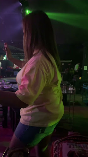 ตะวันแดงวาไรตี้ศรีราชา - อำเภอศรีราชา