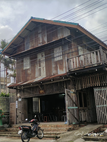 ร้าน เฮง - การบริการอาหารและที่พัก