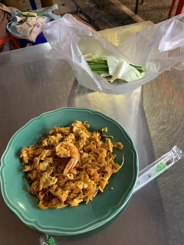 ป้าหนุ่ย ผัดไทยท่าฉาง - เมือง