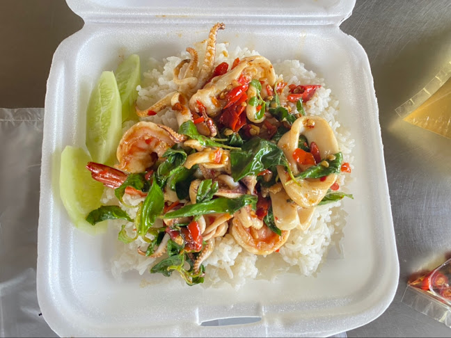 ครัวคุณตุ้ม - การบริการอาหารและที่พัก